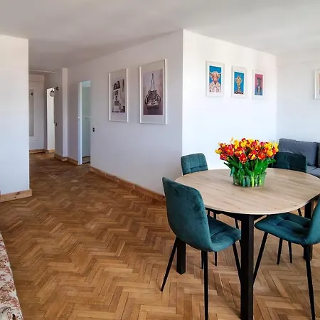 アパート Spacious Flat With Amazing View - Fast Wifi ワルシャワ